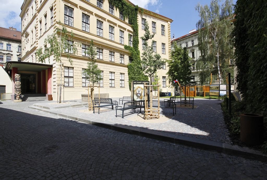 2 Naprstek museum Prague
