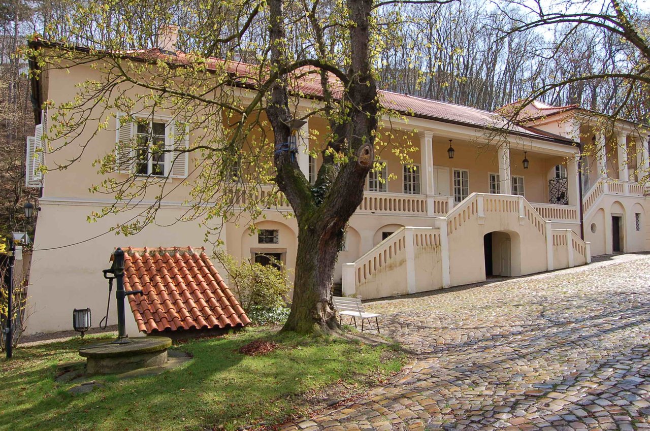 2 Villa Bertramka Prague