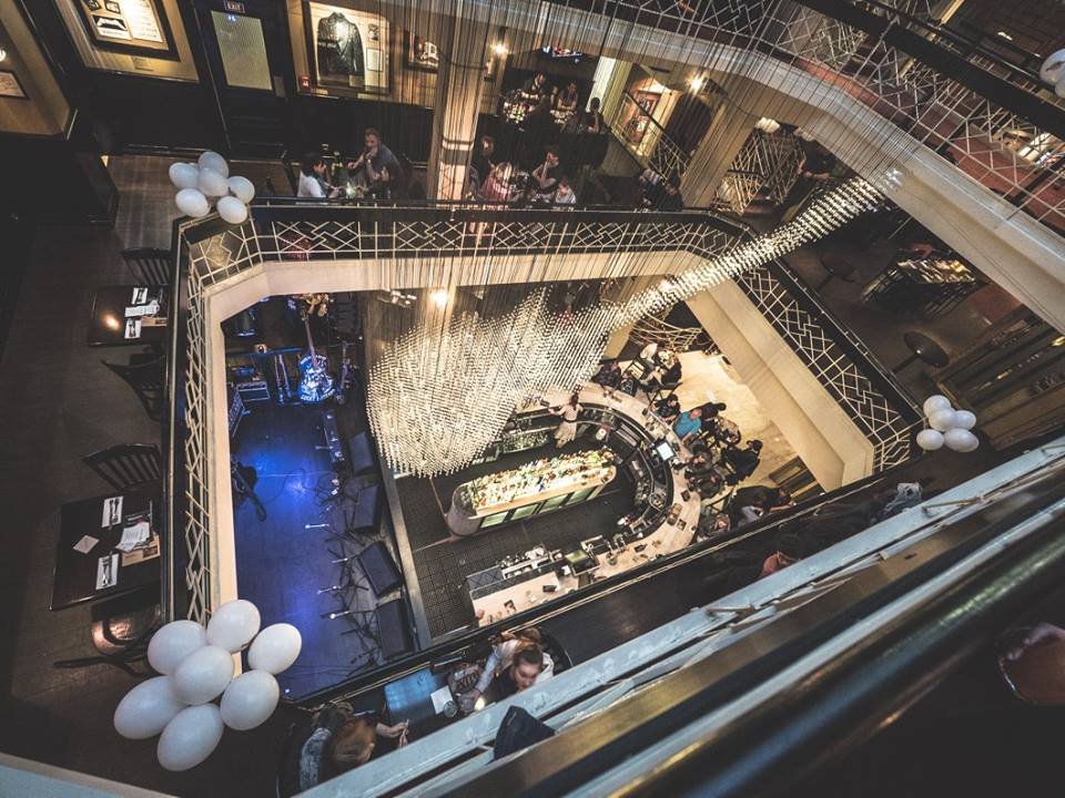 5 Hard Rock Cafe Prague