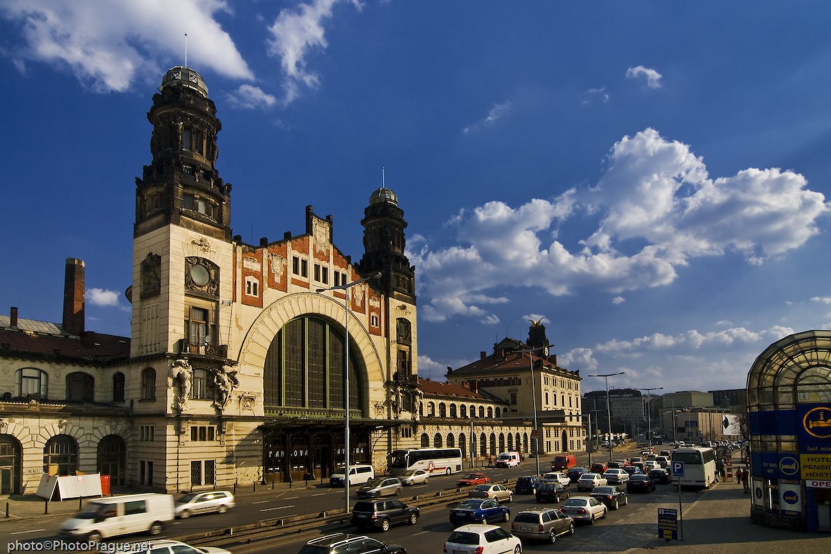 4 Main train station Prague