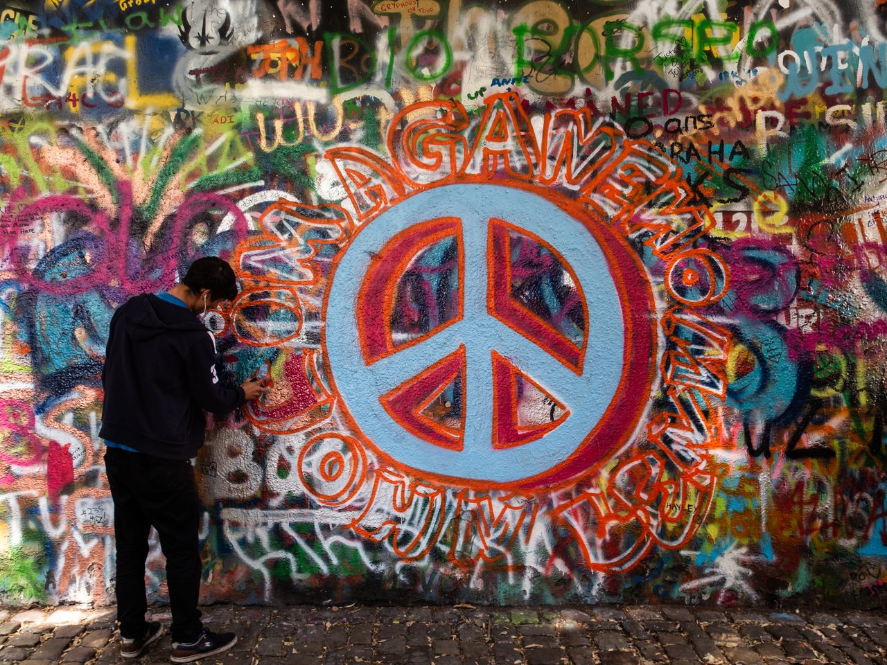 6 Lennon wall Prague