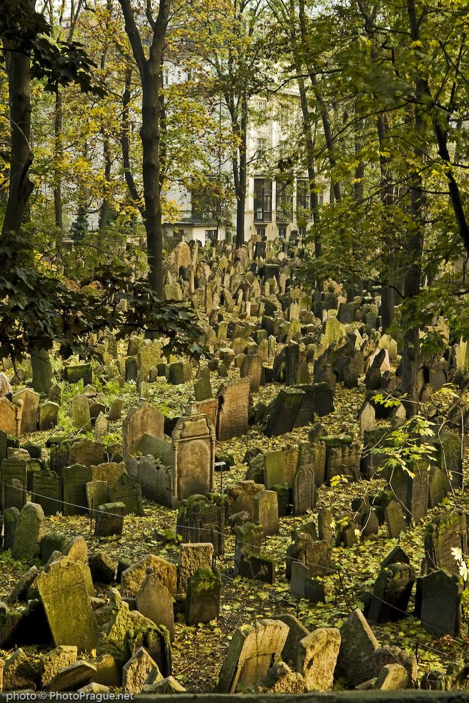 2 Old Jewish Cemetery Prague